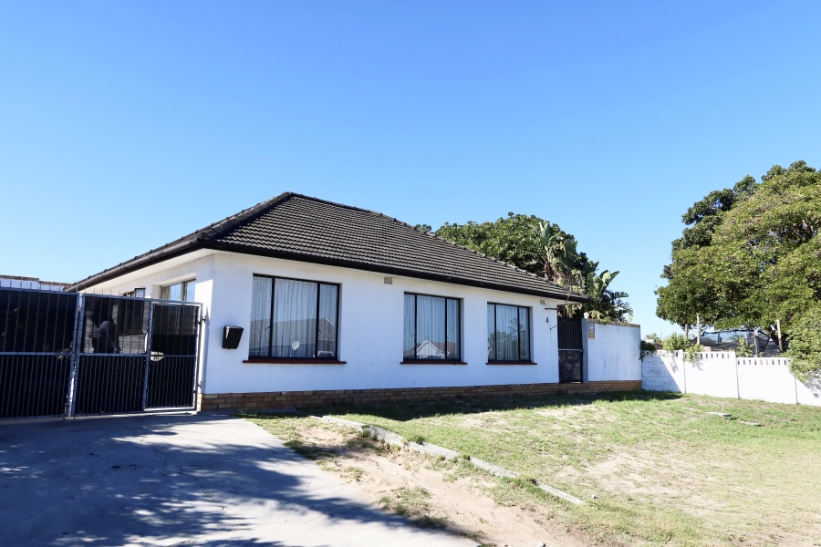 3 Bedroom Property for Sale in Bothasig Western Cape